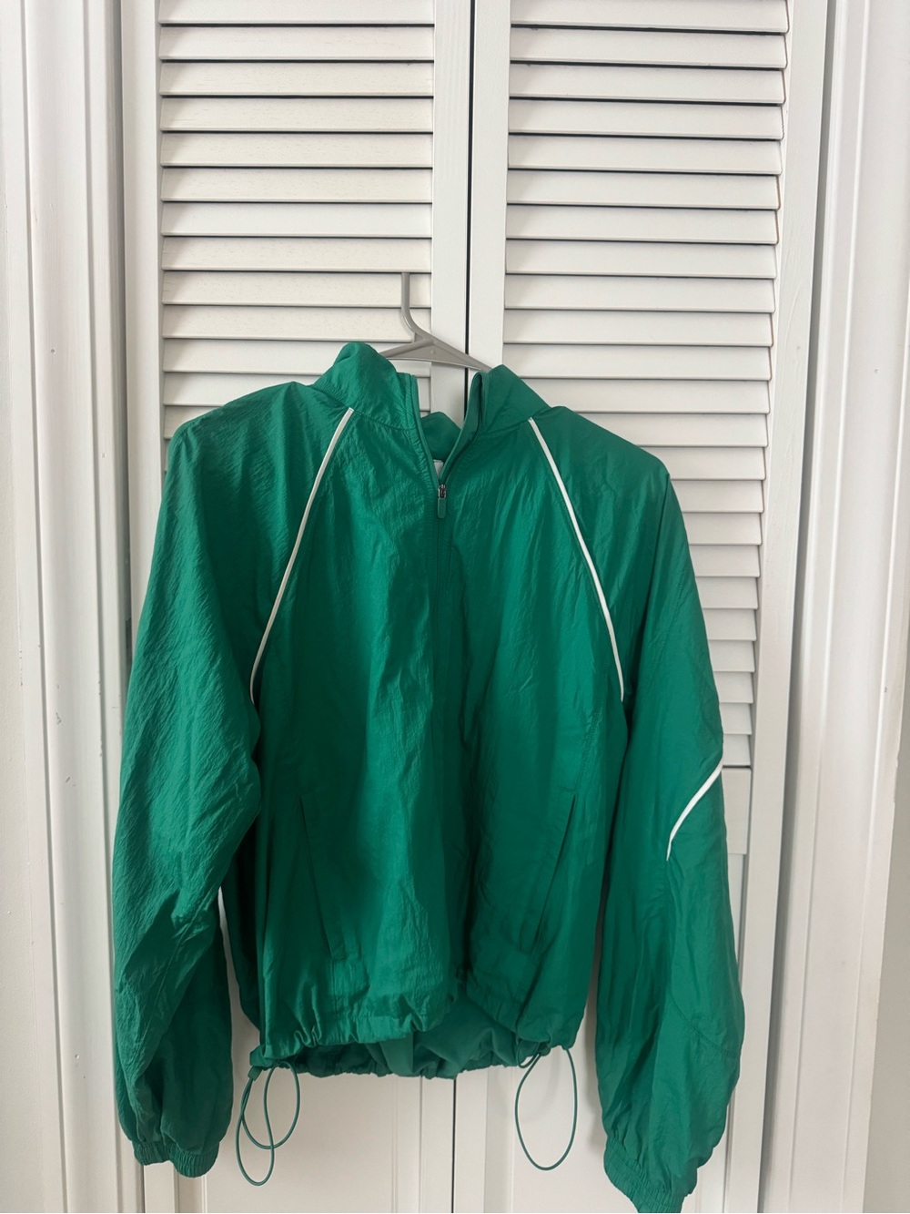 Lululemon License to Train Lightweight Jacket in Cascadia Green